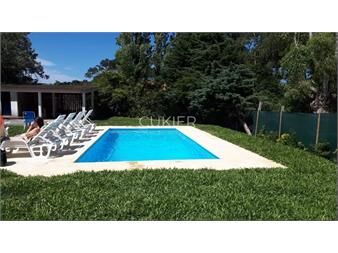 https://www.gallito.com.uy/alquiler-de-temporada-casa-3-dormitorios-con-piscina-inmuebles-27639201
