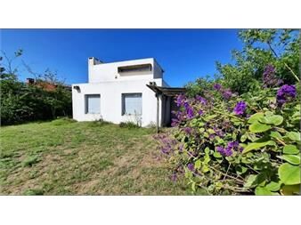 https://www.gallito.com.uy/venta-casa-2-plantas-4-dormitorios-en-arachania-rocha-inmuebles-27639246