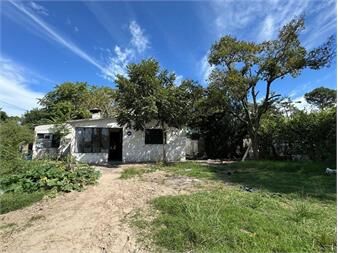https://www.gallito.com.uy/venta-casa-para-reciclar-con-amplio-terreno-en-parque-del-inmuebles-27190303