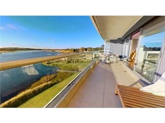 https://www.gallito.com.uy/venta-de-duplex-penthouse-primera-linea-playa-mansa-inmuebles-27442050