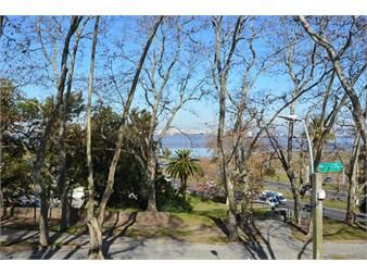 https://web5.gallito.com.uy/venta-casa-en-capurro-2-dormitorios-y-cocheras-inmuebles-27642638