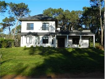 https://www.gallito.com.uy/vendo-hermosa-casa-en-barrio-cerrado-la-alborada-inmuebles-27557180
