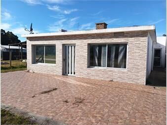 https://www.gallito.com.uy/venta-de-casa-2-dorm-en-balneario-santa-ana-canelones-inmuebles-27642727