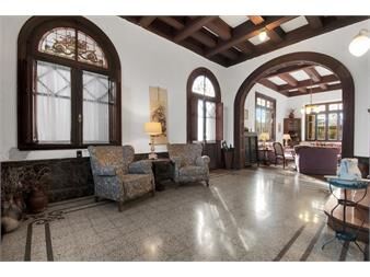 https://www.gallito.com.uy/venta-de-casa-en-prado-5-dormitorios-4-baños-jardin-barbaco-inmuebles-27649756