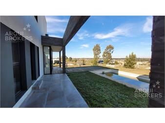 https://www.gallito.com.uy/casa-de-3-dormitorios-y-servicio-en-venta-en-mirador-de-la-inmuebles-27573115