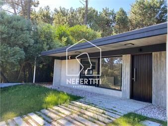 https://www.gallito.com.uy/venta-casa-3-dormitorios-a-estrenar-en-punta-inmuebles-25137721