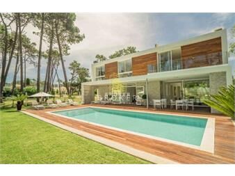 https://web5.gallito.com.uy/venta-casa-4-dormitorios-barrio-privado-punta-del-inmuebles-24605980