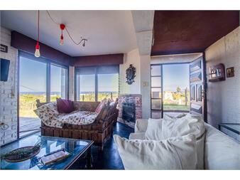https://www.gallito.com.uy/venta-de-casa-de-4-dormitorios-mas-dependencia-en-inmuebles-25430457