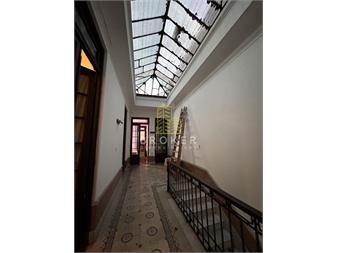 https://www.gallito.com.uy/casa-en-3-plantas-con-amplio-local-en-reducto-inmuebles-25509711