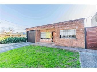 https://www.gallito.com.uy/alquiler-2-casas-con-galpã³n-en-malvã­n-sur-inmuebles-27517859