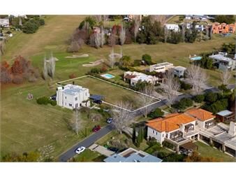 https://www.gallito.com.uy/venta-de-terreno-en-lomas-de-la-tahona-lote-377-inmuebles-27518479