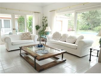 https://www.gallito.com.uy/venta-casa-4-dormitorios-brava-punta-del-este-inmuebles-25577274