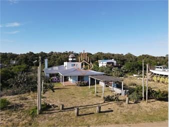 https://www.gallito.com.uy/casa-en-venta-frente-al-mar-en-sauce-de-inmuebles-27662094