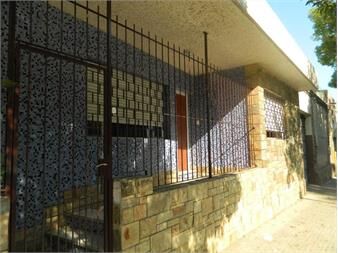 https://web5.gallito.com.uy/venta-casa-y-dos-apartamentos-a-reciclar-reducto-inmuebles-27469481