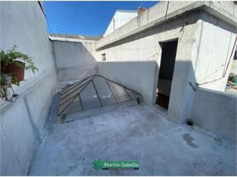 https://www.gallito.com.uy/apartamento-en-alquiler-la-comercial-inmuebles-27662750