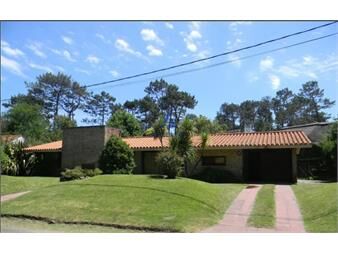 https://www.gallito.com.uy/casa-en-pinares-4-dormitorios-inmuebles-25794017