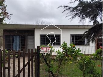 https://www.gallito.com.uy/casa-de-2-dormitorios-y-gran-terreno-en-neptunia-inmuebles-27667072
