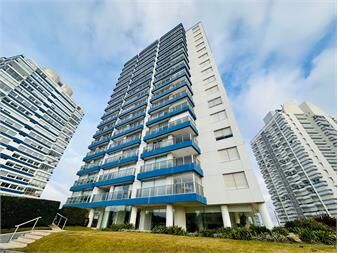 https://www.gallito.com.uy/venta-apartamento-3-dormitorios-y-servicios-en-av-chiverta-inmuebles-27670156