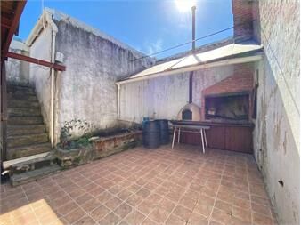 https://www.gallito.com.uy/venta-casa-4-dormitorios-patio-a-reciclar-goes-inmuebles-27383969