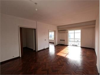 https://www.gallito.com.uy/amplio-apartamento-con-garaje-cordon-inmuebles-27373708