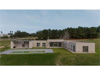https://www.gallito.com.uy/casa-venta-3-dormitorios-punta-del-este-barrio-inmuebles-26174238