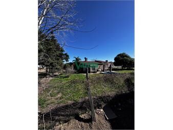 https://www.gallito.com.uy/casa-y-local-en-venta-3-dormitorios-el-pinar-inmuebles-27670610