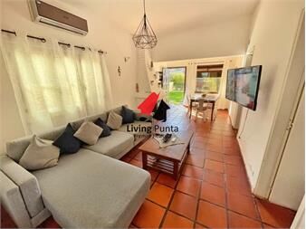 https://www.gallito.com.uy/casa-en-venta-de-3-dormitorios-apta-para-banco-inmuebles-27666458
