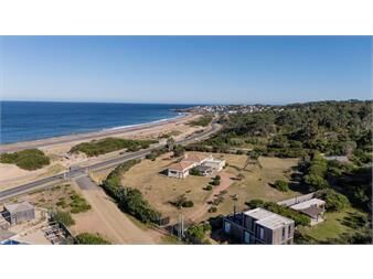 https://www.gallito.com.uy/casa-en-venta-frente-al-mar-3-dormitorios-piscina-jacuzzi-inmuebles-27494446