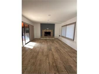 https://www.gallito.com.uy/vende-casa-4-dorm-colinas-de-carrasco-piscina-inmuebles-27687746