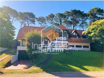 https://www.gallito.com.uy/gran-casa-5-dormitorios-con-piscina-inmuebles-24614441