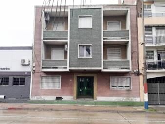 https://www.gallito.com.uy/alquiler-apartamento-al-frente-en-planta-baja-con-posibili-inmuebles-27897045