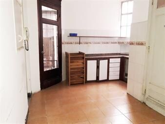 https://web5.gallito.com.uy/venta-de-apartamento-de-3-dormitorios-en-ciudad-vieja-inmuebles-27750621