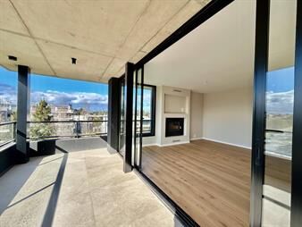 https://web5.gallito.com.uy/alquiler-penthouse-a-estrenar-en-edificio-duet-parques-ba-inmuebles-27771508
