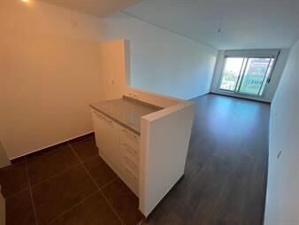 https://www.gallito.com.uy/alquiler-apartamento-al-frente-con-dos-dormitorios-piso-1-inmuebles-27865876