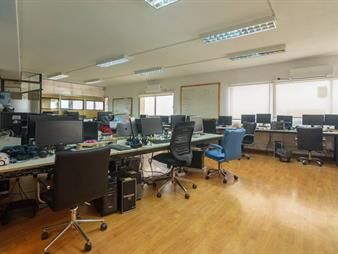 https://www.gallito.com.uy/venta-de-gran-oficina-en-torre-el-gaucho-centro-inmuebles-27892469
