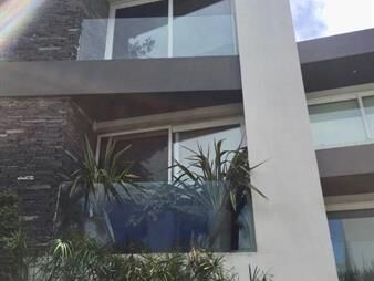 https://web5.gallito.com.uy/excelente-y-exclusiva-unidad-disponible-inmuebles-14769682