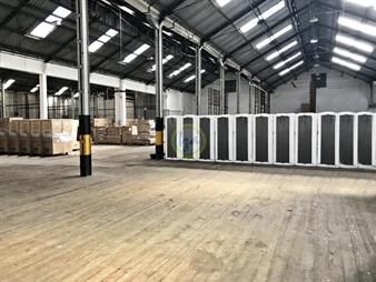 https://www.gallito.com.uy/venta-local-industrial-con-renta-salida-a-4-calles-consulte-inmuebles-16115954