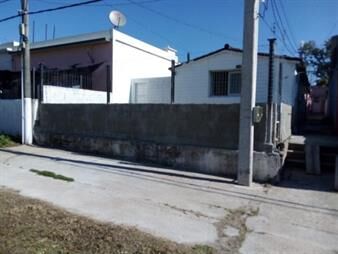 https://web5.gallito.com.uy/casa-sobre-estanislao-vega-prox-av-burgues-inmuebles-16860179