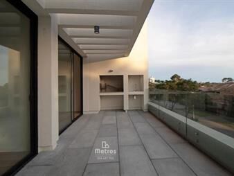 https://web5.gallito.com.uy/penthouse-1-dorm-en-carrasco-excelentes-amenities-inmuebles-17804662