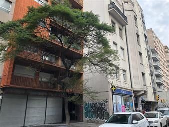 https://www.gallito.com.uy/local-comercial-sobre-av-18-de-julio-y-joaquin-requena-inmuebles-17986182