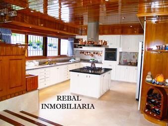 https://www.gallito.com.uy/excelente-y-solida-belastiqui-moderna-ya-inmuebles-18104832