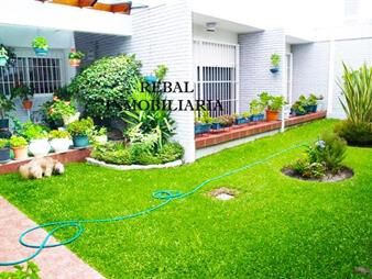 https://web5.gallito.com.uy/solida-belastiqui-1-d-rbla-inmaculada-comoda-inmuebles-18104903