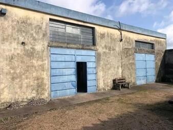 https://web5.gallito.com.uy/av-mendoza-4773-casi-capitan-tula-casa-y-local-inmuebles-18443174