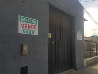 https://www.gallito.com.uy/imperial-vendelocal-prox-a-nuevo-centro-shopping-inmuebles-20471165