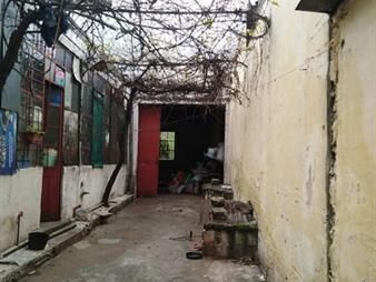 https://web5.gallito.com.uy/local-tipo-galpon-y-casa-antigua-sobre-gral-flores-inmuebles-20548605