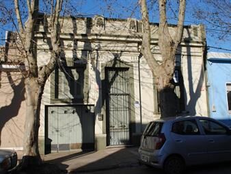 https://www.gallito.com.uy/amplia-casa-en-venta-en-zona-centrica-de-las-piedras-inmuebles-27547707