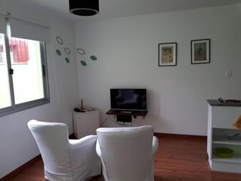 https://web5.gallito.com.uy/pocitosaawifiparrillerolavaduss750t-099633972-inmuebles-27656896
