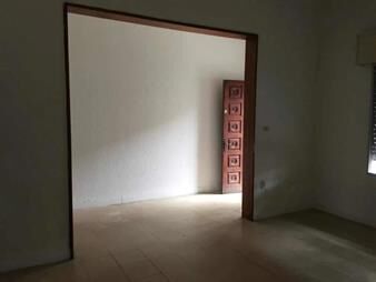 https://web5.gallito.com.uy/preciosa-casa-2dorm-y-garaje-en-la-comercial-inmuebles-21665951