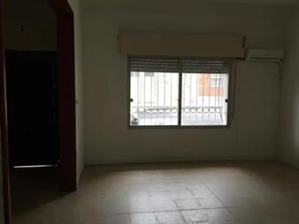 https://web5.gallito.com.uy/linda-casa-2-dormitorios-garaje-patio-zona-la-comercial-inmuebles-21724946