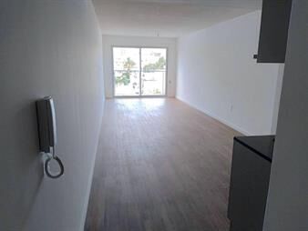 https://web5.gallito.com.uy/estrene-a-pasos-de-la-rambla-y-world-trade-center-inmuebles-21821494